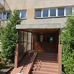 Kameralna kawalerka w stylu loftu blisko centrum